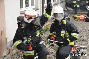 Ćwiczenia strażackie w Tomicach